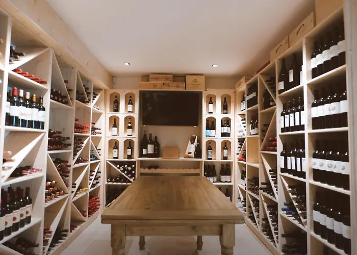 בית הארחה Rotisserie 4*